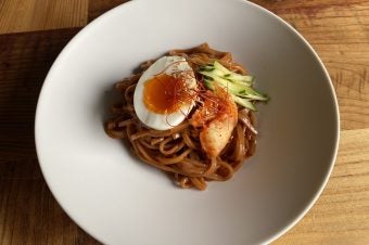 結わえる　もちもち玄米めん 黒米 120g